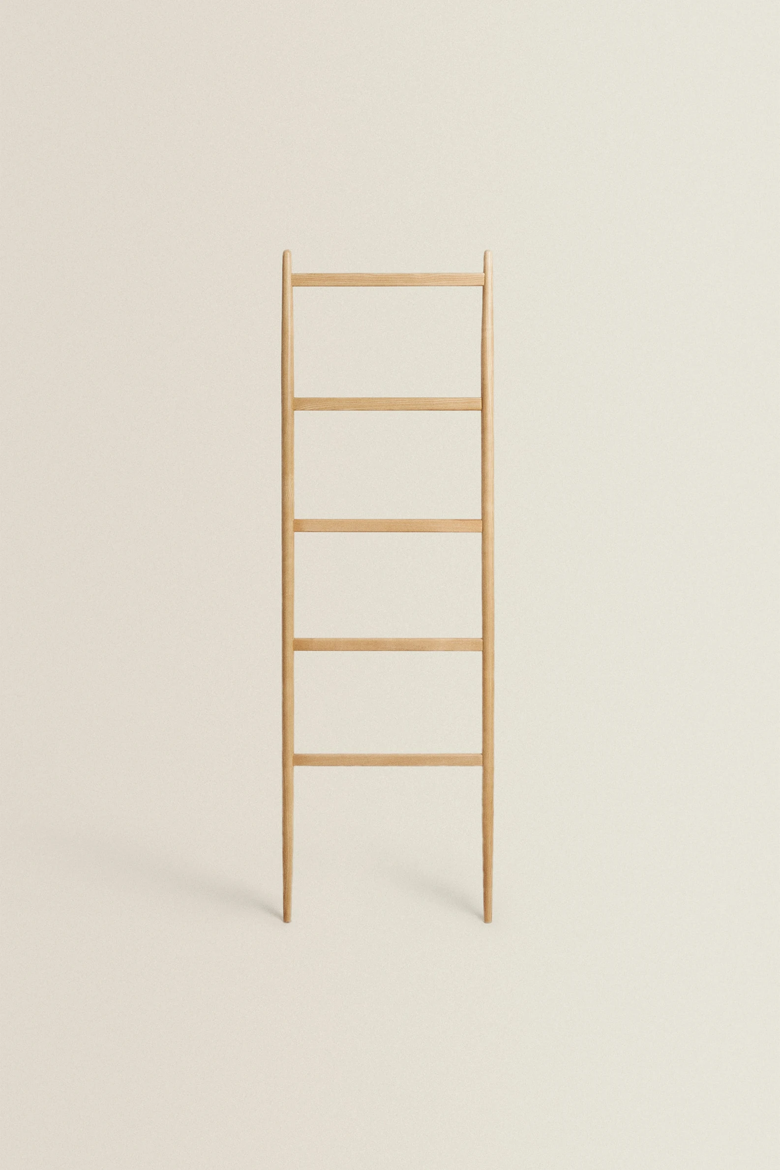 WOODEN TOWEL RACK - Image 3