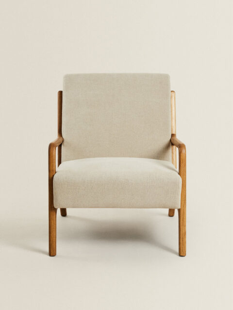 OAK WOOD AND LINEN ARM CHAIR