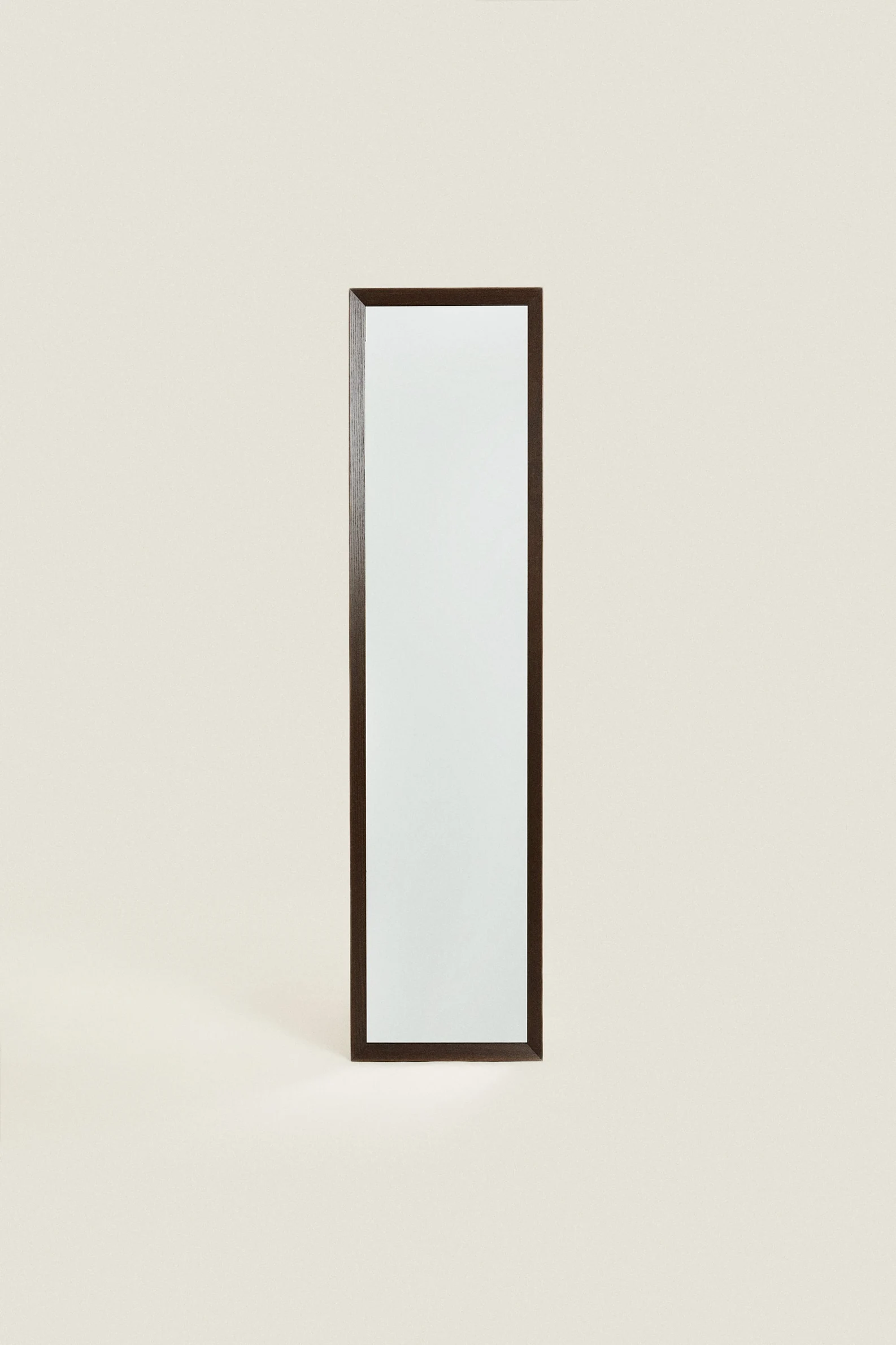 LONA VERTICAL MIRROR