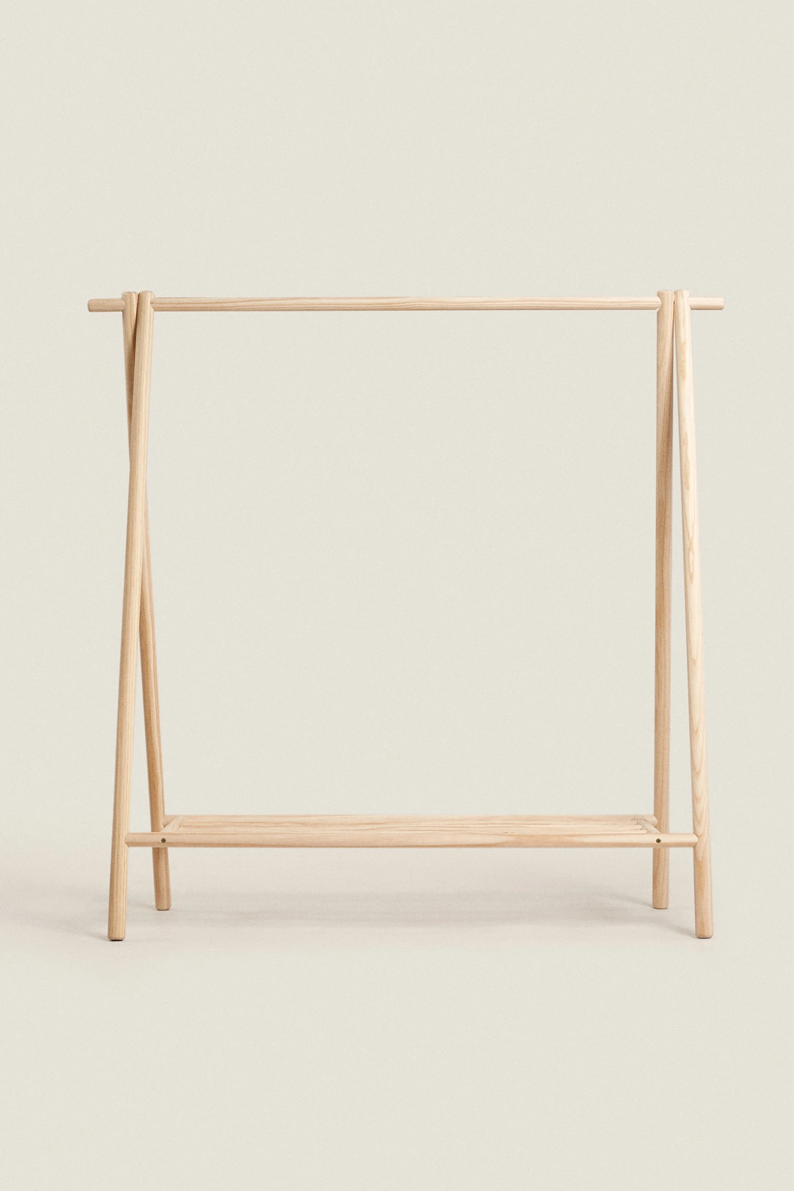 TODDLER CLOTHING RACK - Image 3