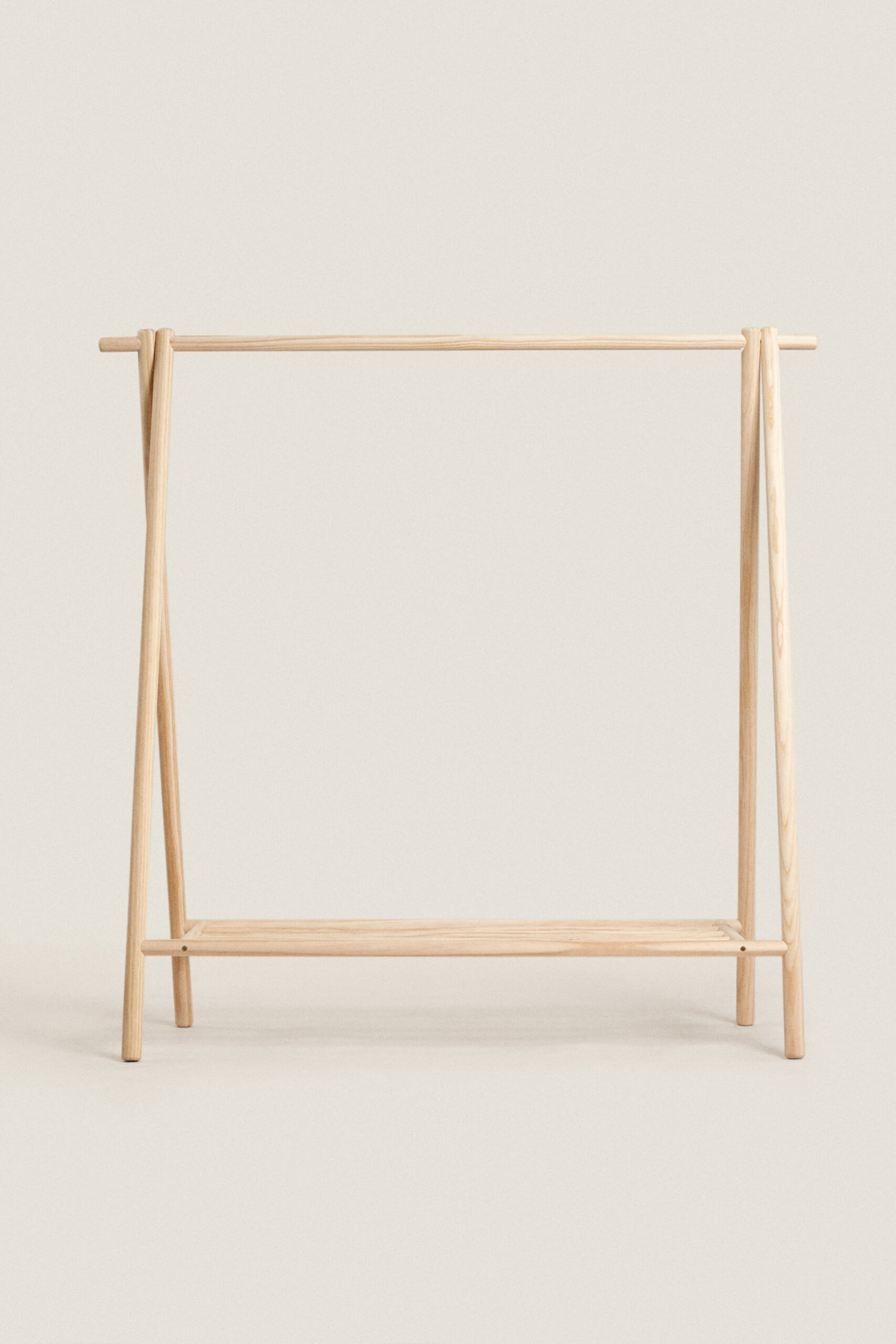 TODDLER CLOTHING RACK - Image 3