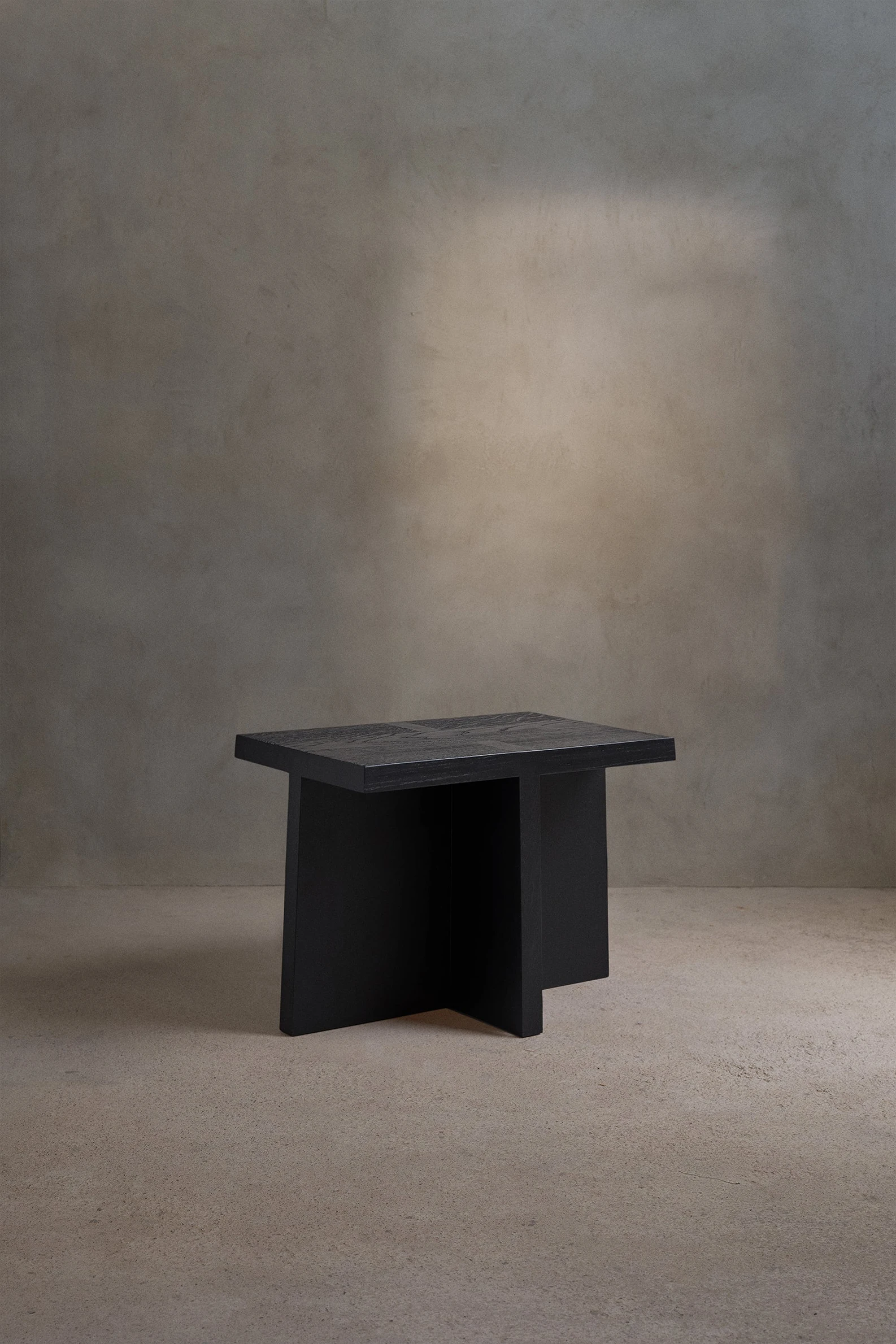DUYSEN SIDE TABLE 02