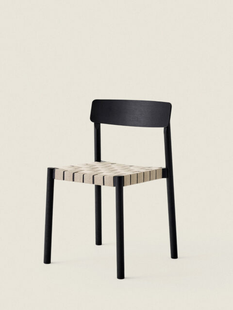 OAK AND LINEN WEBBING CHAIR