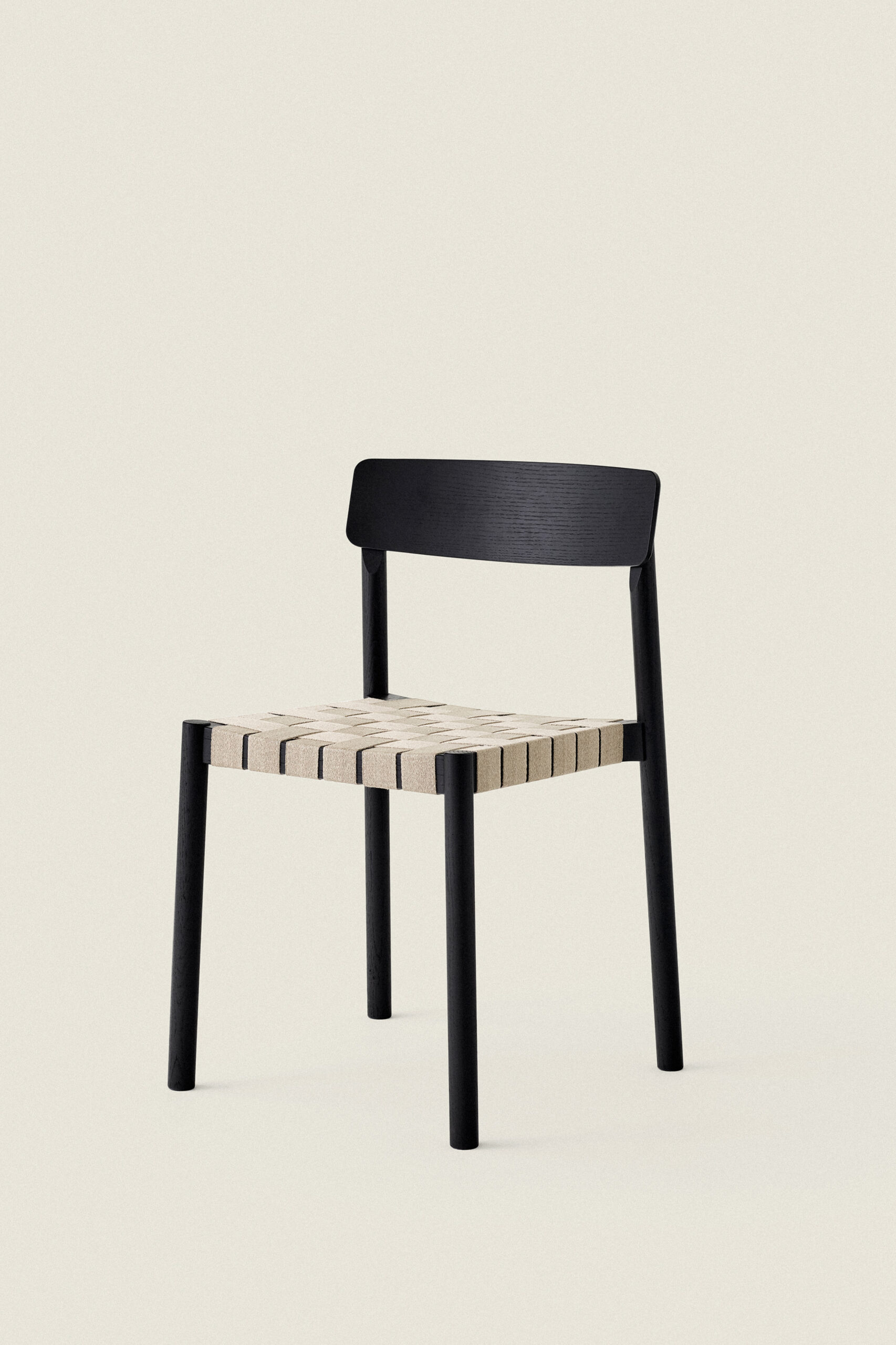 OAK AND LINEN WEBBING CHAIR