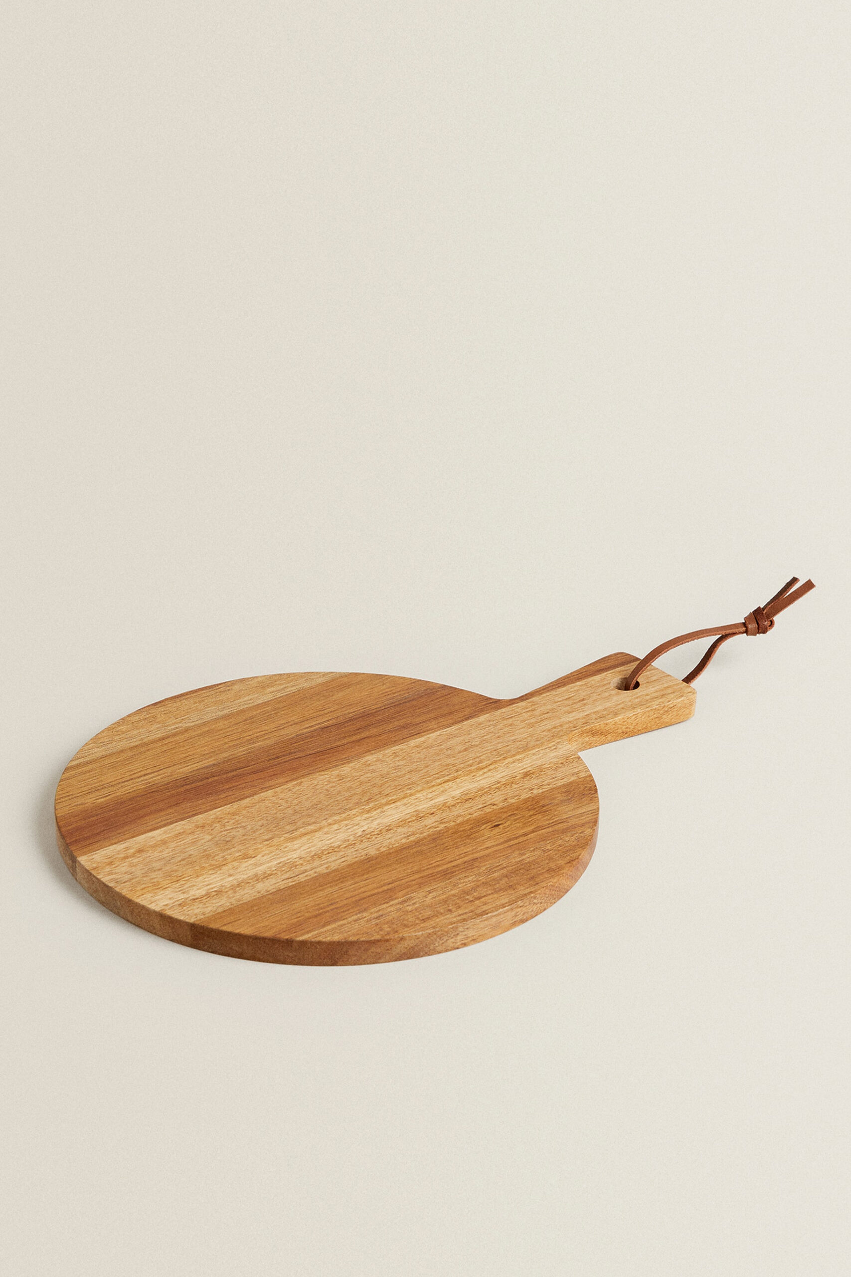 ROUND CUTTING BOARD - Image 3