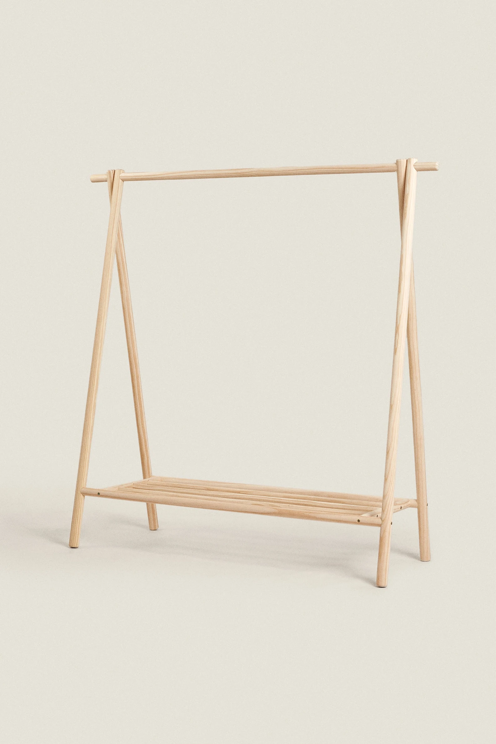 TODDLER CLOTHING RACK - Image 4