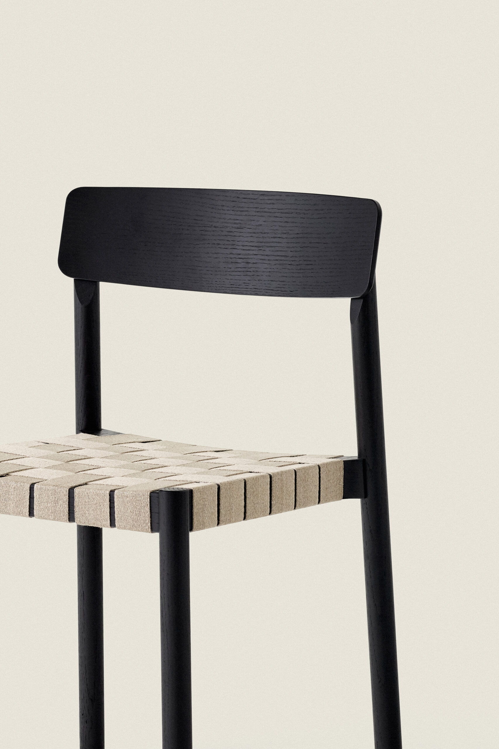 OAK AND LINEN WEBBING CHAIR - Image 2