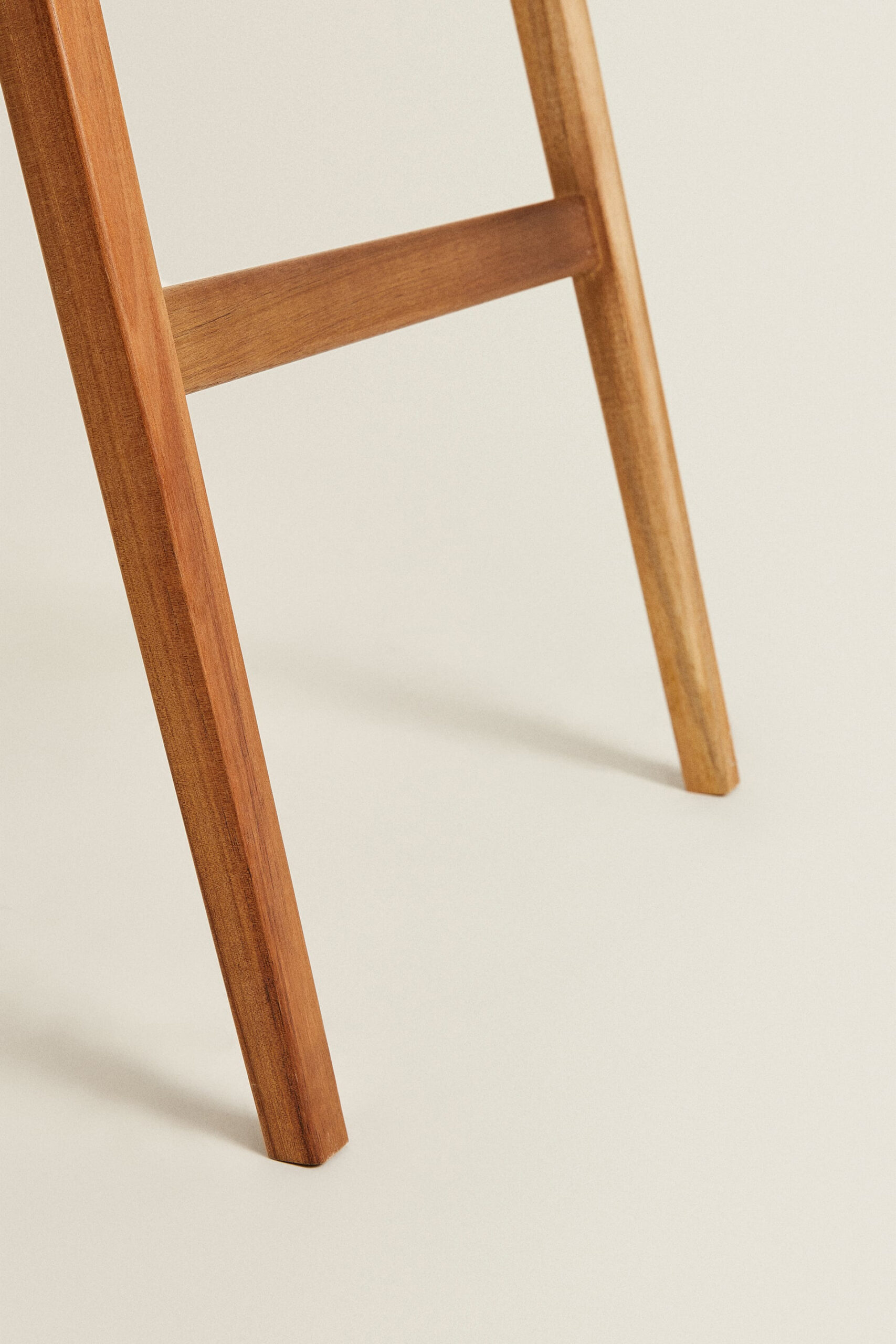 TEAK TOWEL RACK - Image 5