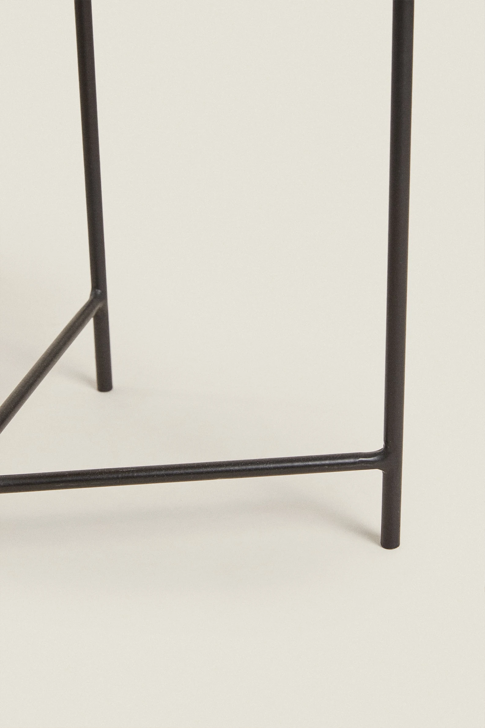 OAK AND METAL SIDE TABLE - Image 4