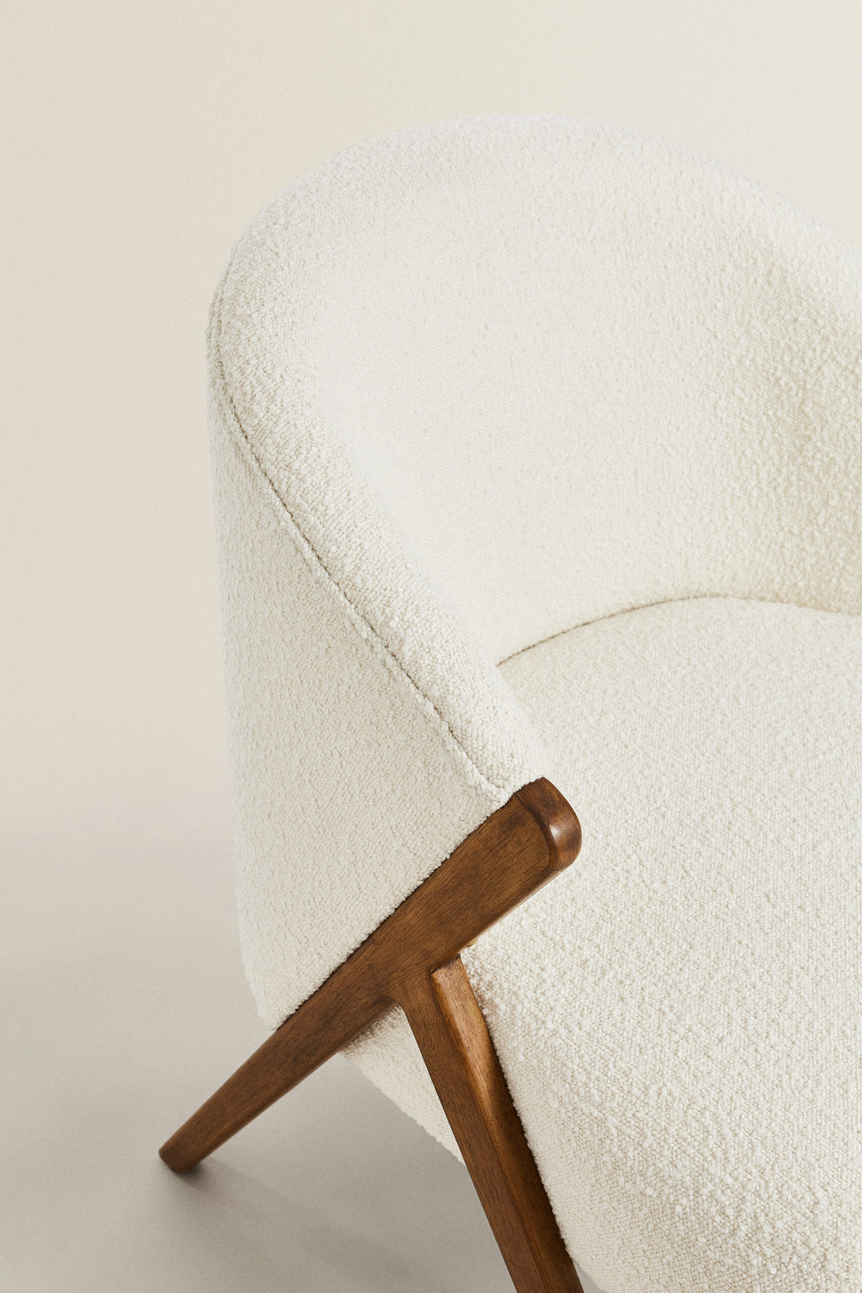 BOUCLÉ ARMCHAIR - Image 7