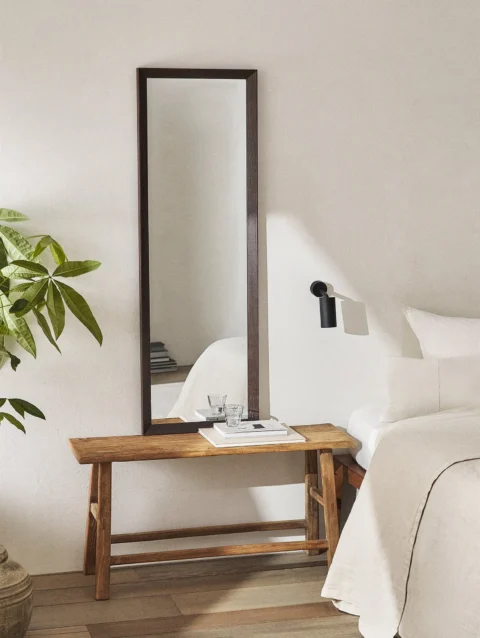 LONA  MIRROR