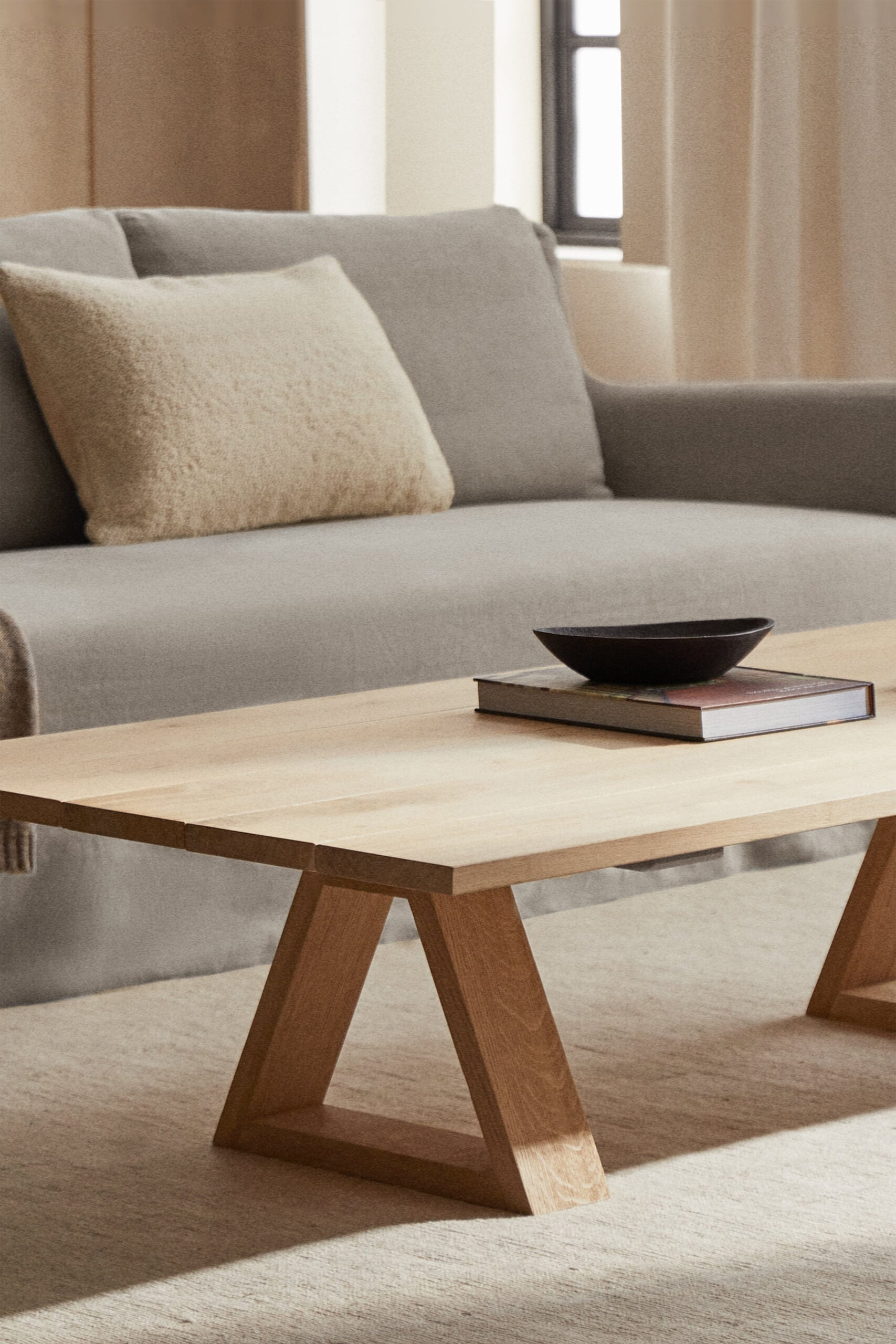 RUSTIC COFFEE TABLE - Image 6