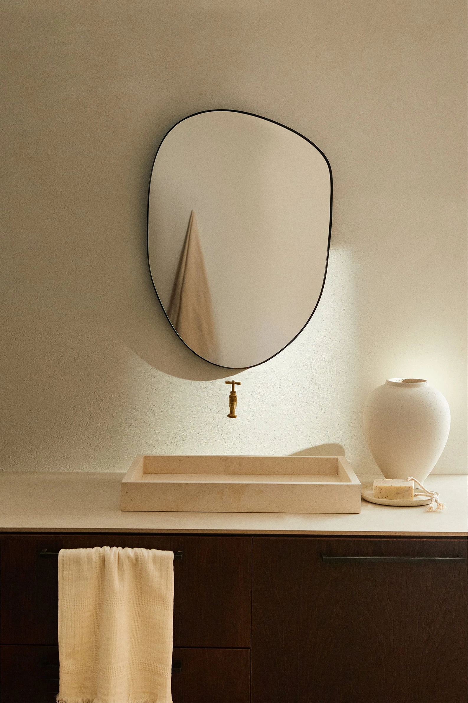 TAÍS MIRROR 50