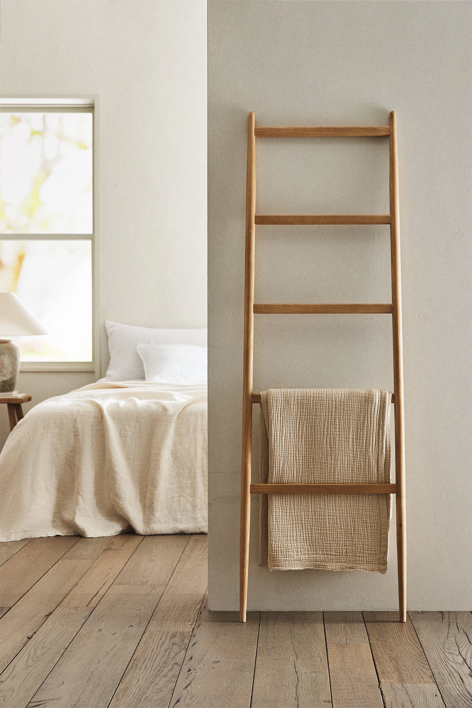 WOODEN TOWEL RACK