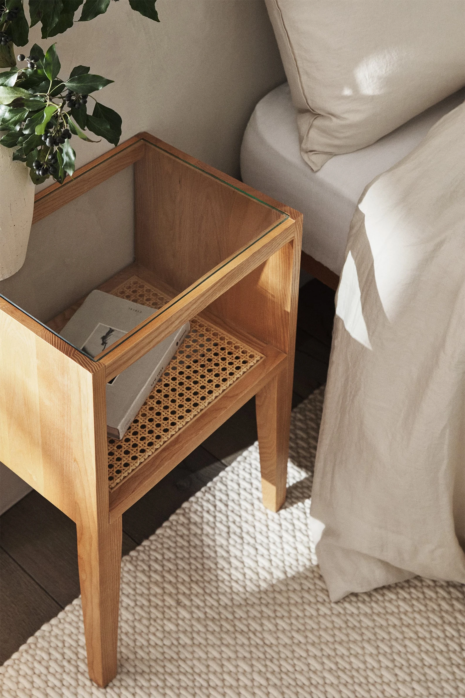 BED SIDETABLE - Image 6