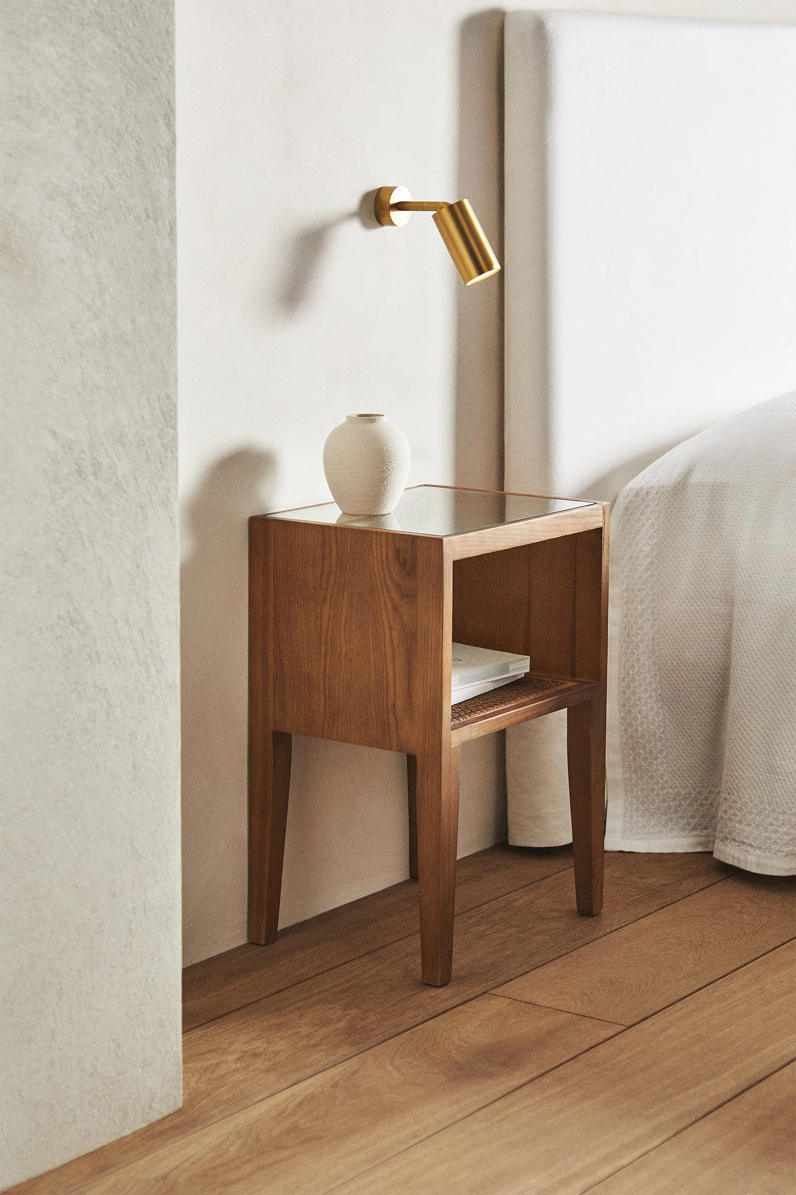 BED SIDETABLE