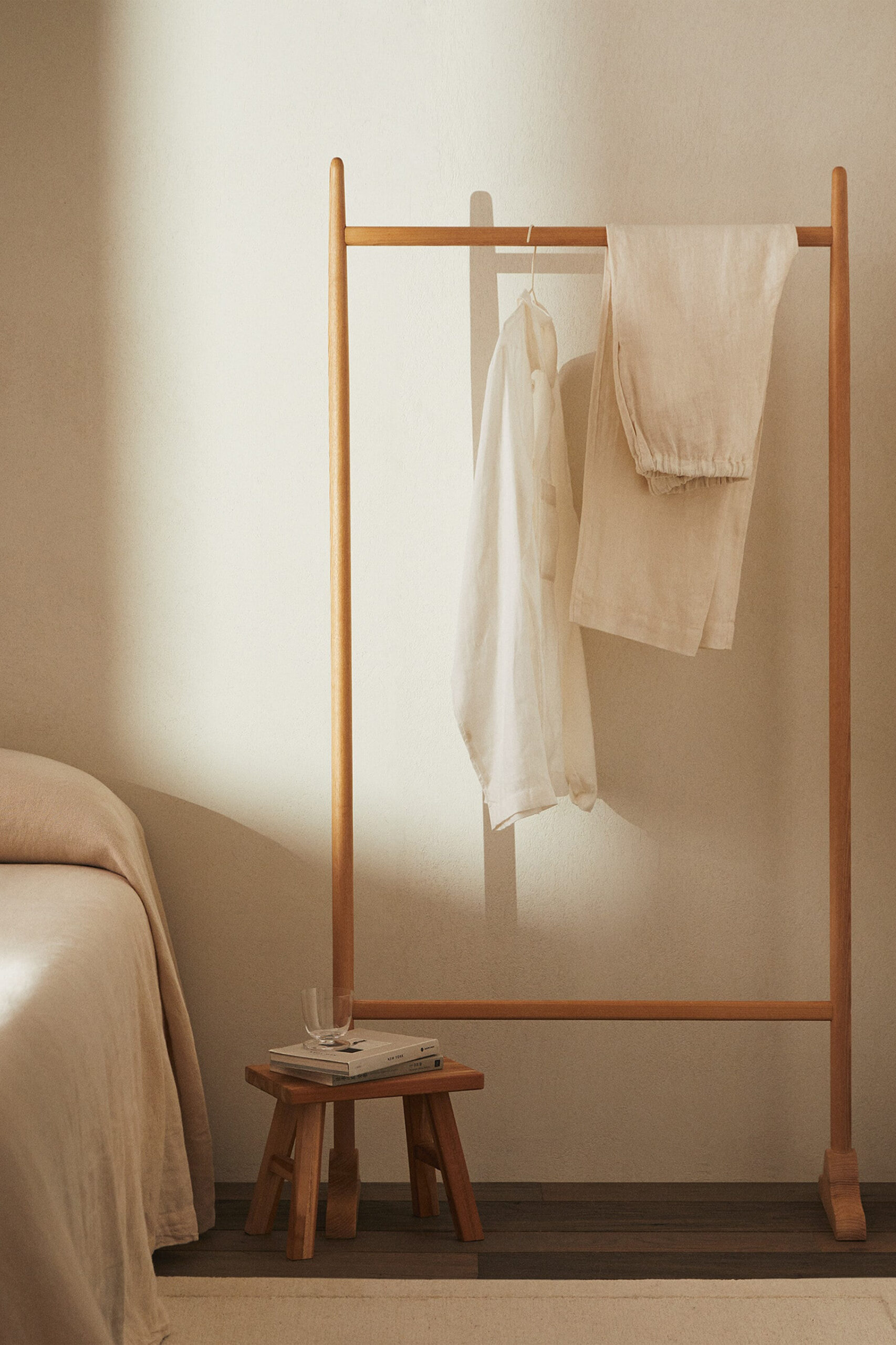 WOODEN CLOTHES RACK