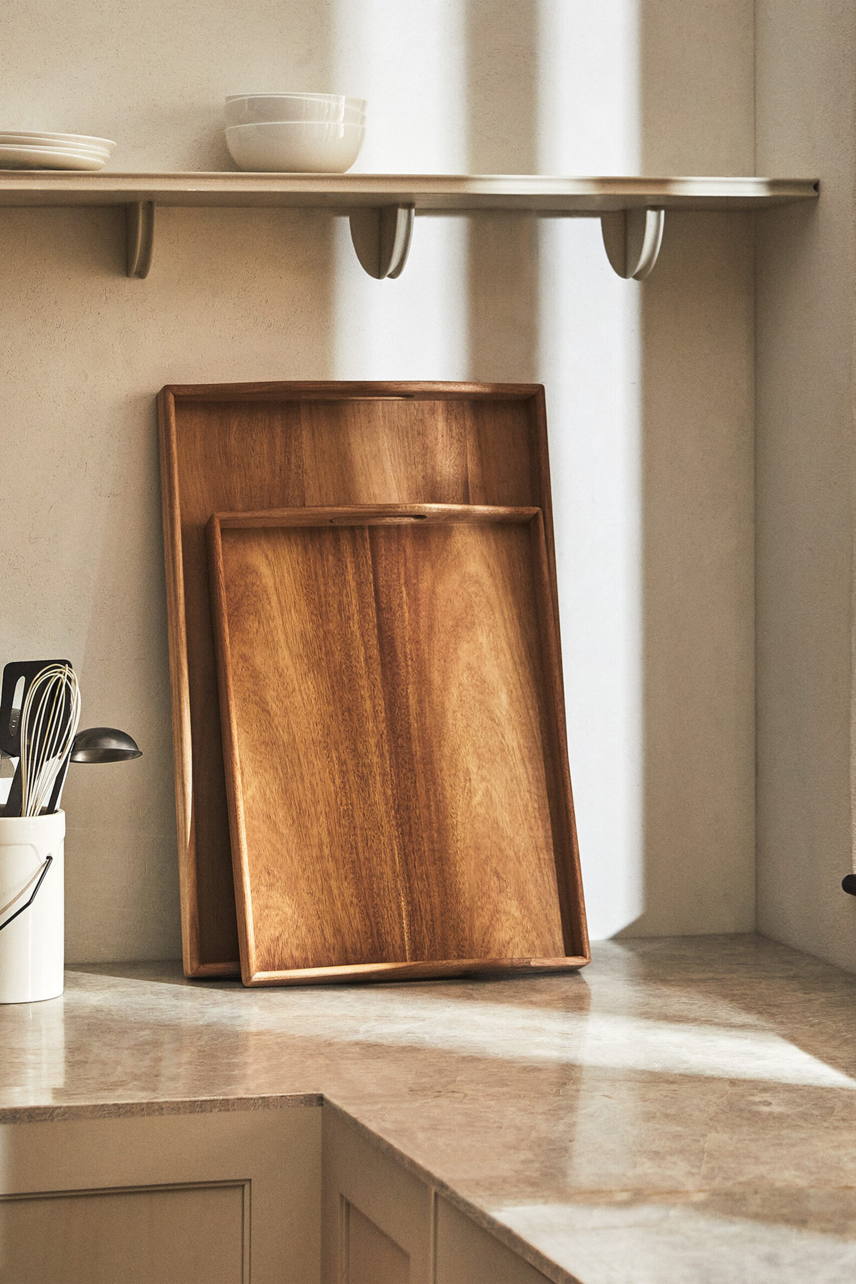 ACACIA SERVING TRAY 60