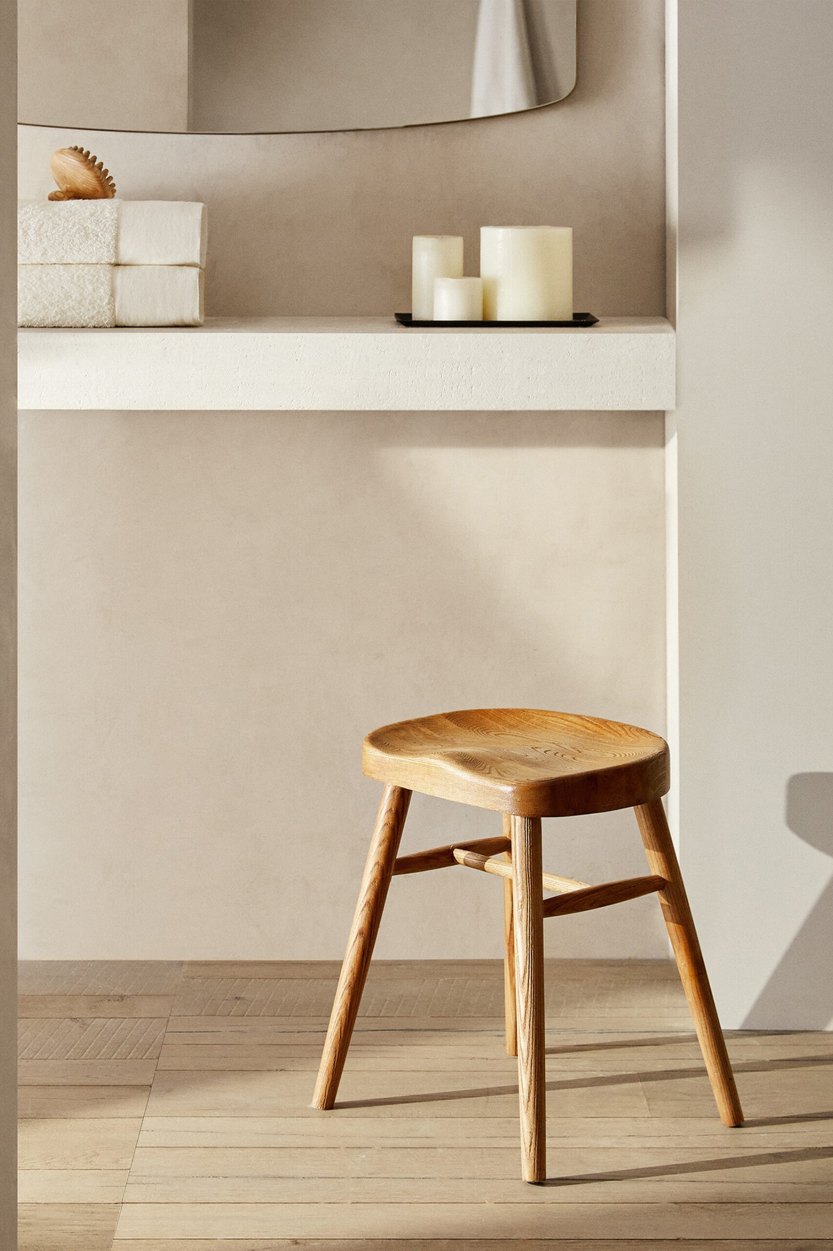 PINE STOOL 49